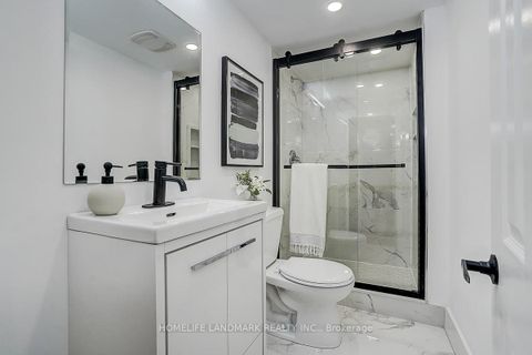 Photo 31 at 304 Kerswell Drive, Crosby, Richmond Hill