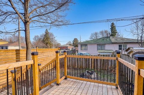 Photo 42 at 304 Kerswell Drive, Crosby, Richmond Hill