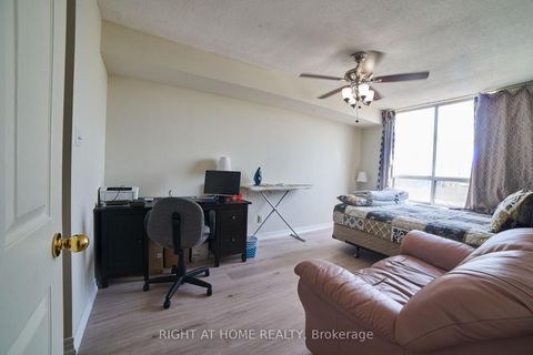 Photo 13 at 609 - 1700 Eglinton Avenue E, Victoria Village, Toronto