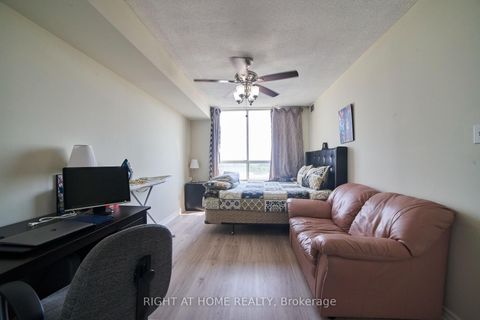 Photo 14 at 609 - 1700 Eglinton Avenue E, Victoria Village, Toronto