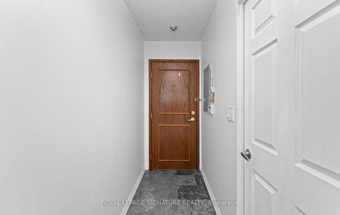 Photo 6 at 705 - 8 Lee Centre Drive, Woburn, Toronto