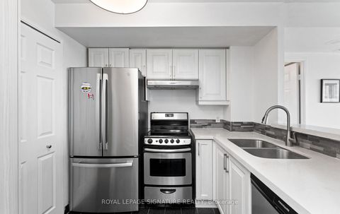 Photo 17 at 705 - 8 Lee Centre Drive, Woburn, Toronto