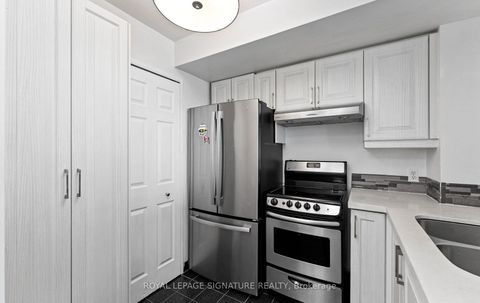 Photo 19 at 705 - 8 Lee Centre Drive, Woburn, Toronto