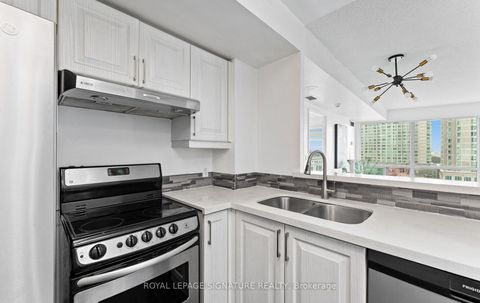 Photo 20 at 705 - 8 Lee Centre Drive, Woburn, Toronto