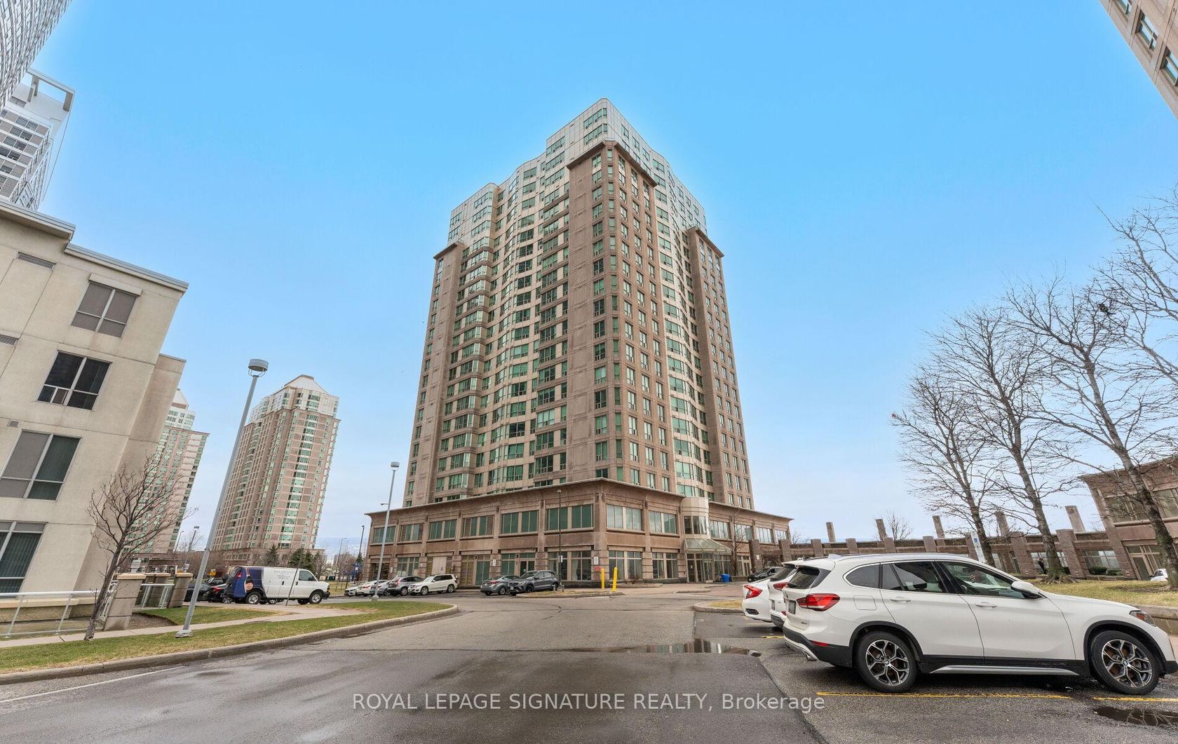 705 - 8 Lee Centre Drive, Woburn, Toronto photo 5