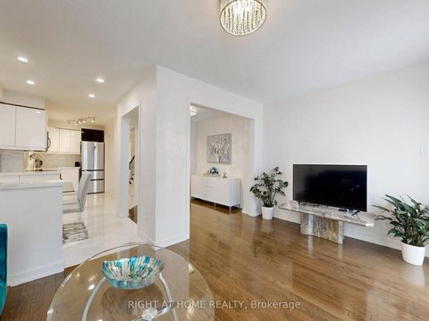 Photo 10 at 179 Vanguard Road, Patterson, Vaughan