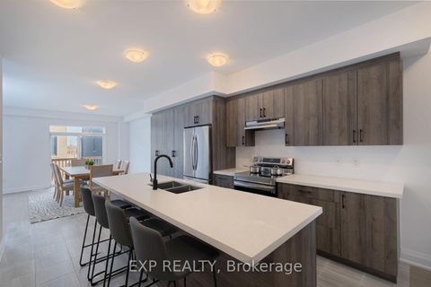 Photo 9 at 20 Ranch Terrace, Rural Barrie Southeast, Barrie