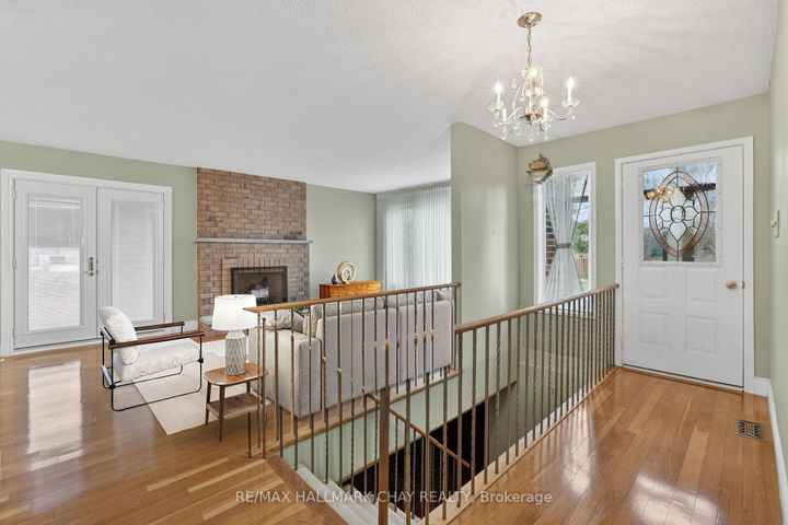 Photo 3 at 363 London Road, London, Newmarket