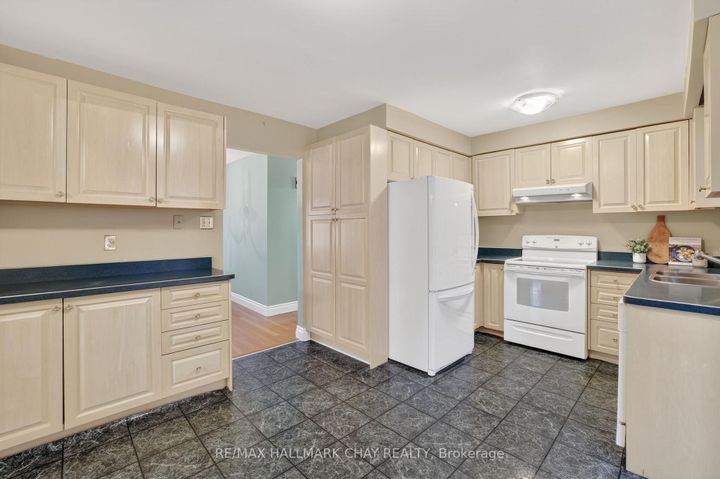 Photo 13 at 363 London Road, London, Newmarket