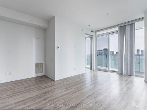 Photo 8 at 3302 - 28 Wellesley Street, Yonge Corridor, Toronto