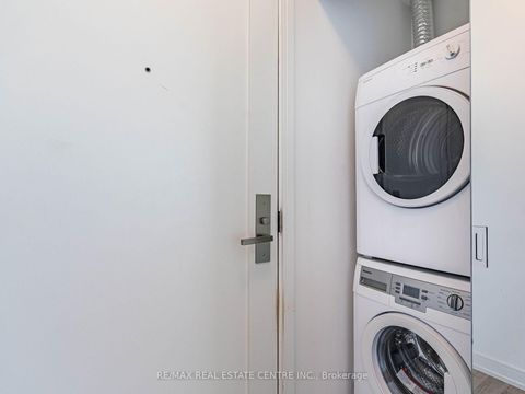 Photo 25 at 3302 - 28 Wellesley Street, Yonge Corridor, Toronto