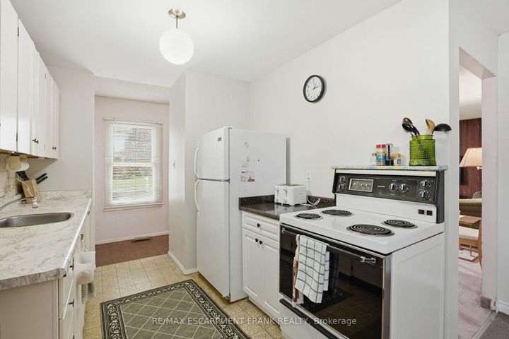 Photo 15 at 99 PALMER Road, Berrisfield, Hamilton