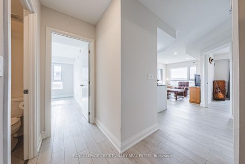 Photo 7 at 317 - 58 Lakeside Terrace, Little Lake, Barrie