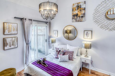 Photo 11 at TH22 - 232 St George Street N, Annex, Toronto