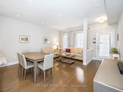 Photo 6 at 13 - 30 Hargrave Lane, York Mills, Toronto