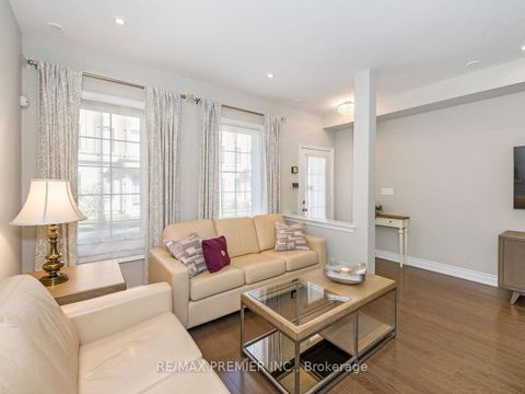 Photo 8 at 13 - 30 Hargrave Lane, York Mills, Toronto