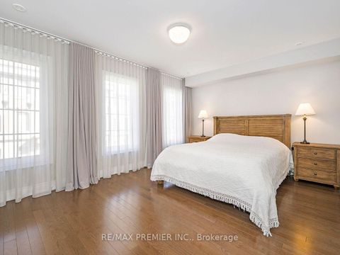 Photo 16 at 13 - 30 Hargrave Lane, York Mills, Toronto