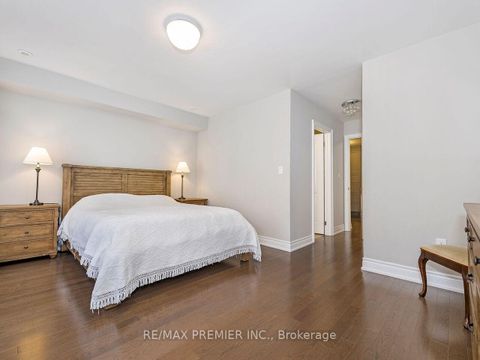 Photo 17 at 13 - 30 Hargrave Lane, York Mills, Toronto