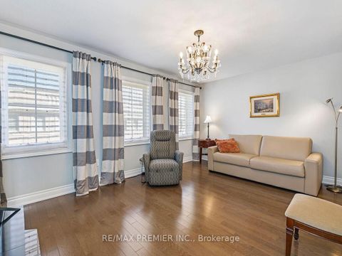 Photo 23 at 13 - 30 Hargrave Lane, York Mills, Toronto