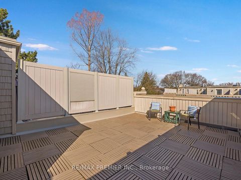 Photo 28 at 13 - 30 Hargrave Lane, York Mills, Toronto