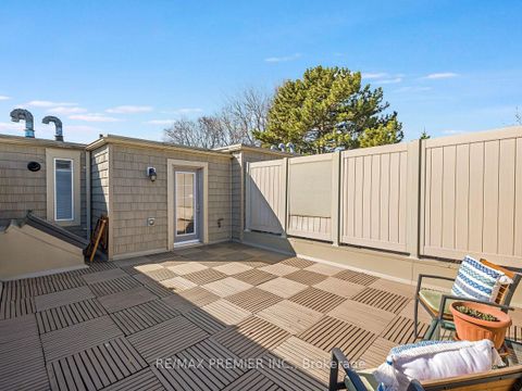 Photo 29 at 13 - 30 Hargrave Lane, York Mills, Toronto