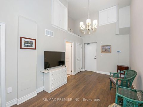 Photo 33 at 13 - 30 Hargrave Lane, York Mills, Toronto