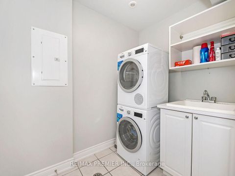 Photo 36 at 13 - 30 Hargrave Lane, York Mills, Toronto