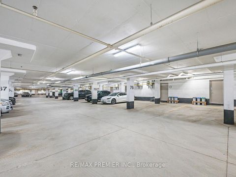 Photo 39 at 13 - 30 Hargrave Lane, York Mills, Toronto