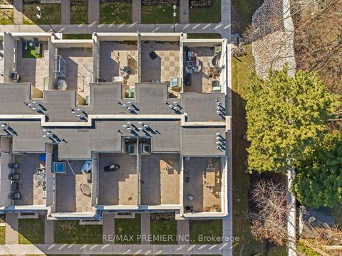 Photo 47 at 13 - 30 Hargrave Lane, York Mills, Toronto