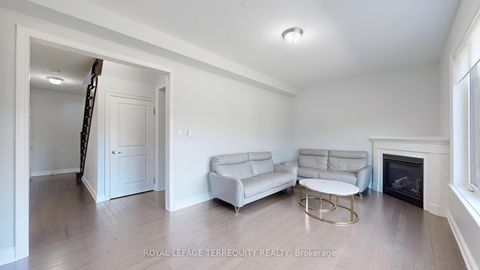 Photo 8 at 28 Richmond Park Drive, Keswick North, Georgina