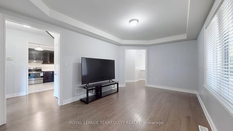 Photo 10 at 28 Richmond Park Drive, Keswick North, Georgina