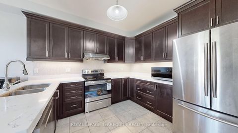 Photo 14 at 28 Richmond Park Drive, Keswick North, Georgina