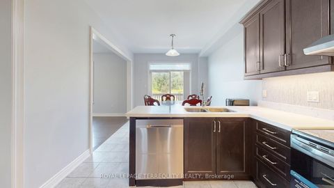 Photo 15 at 28 Richmond Park Drive, Keswick North, Georgina