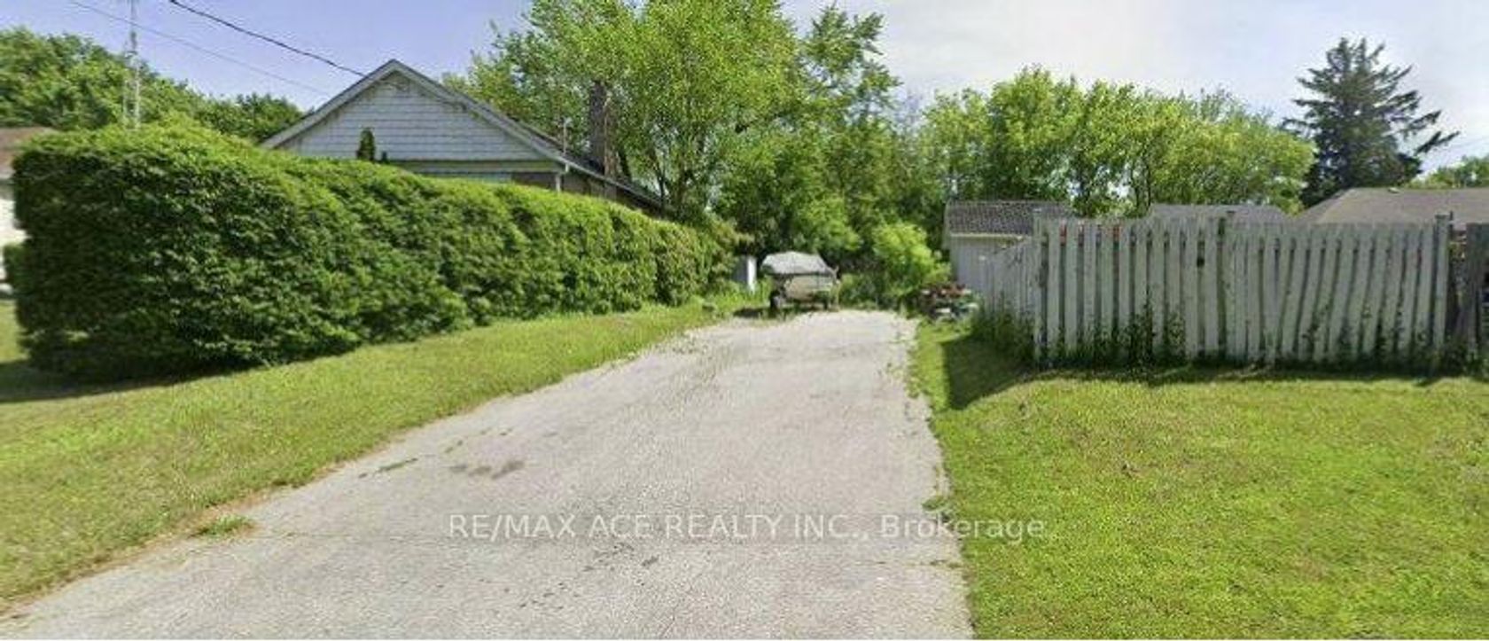 1 Martindale Road, Cliffcrest, Toronto photo number 2