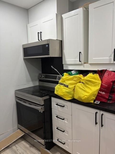 Photo 8 at 6 - 3000 Langstaff Road, Concord, Vaughan