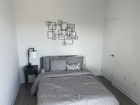 Photo 3 at 509 - 60 Honey Crisp Crescent, Vaughan Corporate Centre, Vaughan