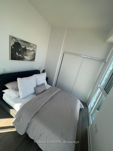 Photo 4 at 509 - 60 Honey Crisp Crescent, Vaughan Corporate Centre, Vaughan