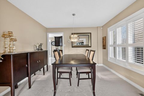 Photo 9 at 4 Chantal Street, Painswick South, Barrie