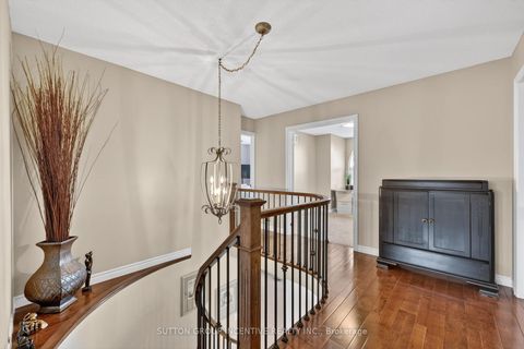 Photo 20 at 4 Chantal Street, Painswick South, Barrie