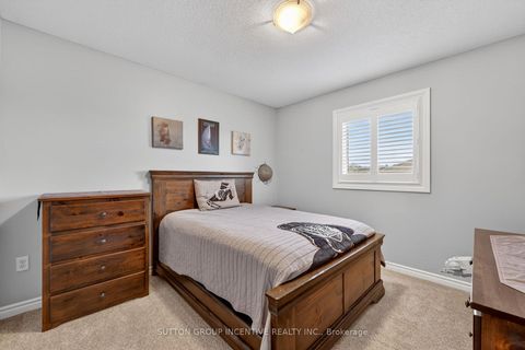 Photo 27 at 4 Chantal Street, Painswick South, Barrie