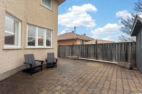 Photo 40 at 4 Chantal Street, Painswick South, Barrie