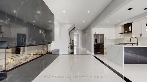 Photo 5 at 642 Sweetwater Crescent, Glenway Estates, Newmarket