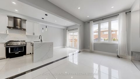 Photo 6 at 642 Sweetwater Crescent, Glenway Estates, Newmarket