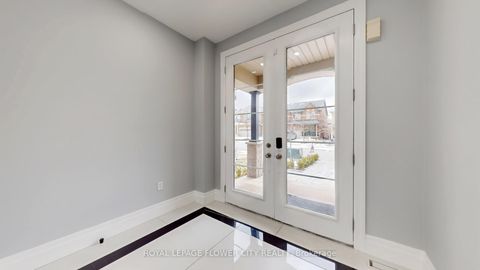 Photo 15 at 642 Sweetwater Crescent, Glenway Estates, Newmarket