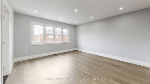 Photo 23 at 642 Sweetwater Crescent, Glenway Estates, Newmarket