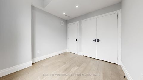 Photo 36 at 642 Sweetwater Crescent, Glenway Estates, Newmarket