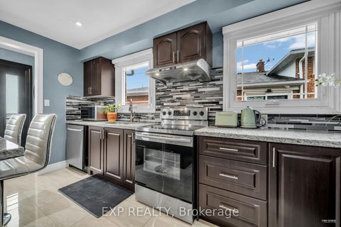 Photo 6 at 24 Goldcrest Boulevard, Rustic, Toronto