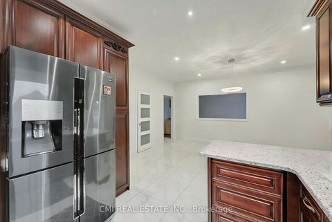 Photo 11 at 717 Vaughan Mills Road, Islington Woods, Vaughan