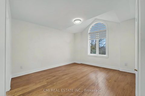 Photo 27 at 717 Vaughan Mills Road, Islington Woods, Vaughan