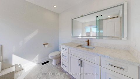 Photo 17 at 32 Arco Circle, Maple, Vaughan